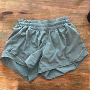 Lululemon Hotty Hot shorts